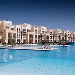 Waterfront & Groovy 2 Bdr Mangroovy Free Pool & Beach Access