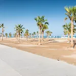 Waterfront & Groovy 2 Bdr Mangroovy Free Pool & Beach Access